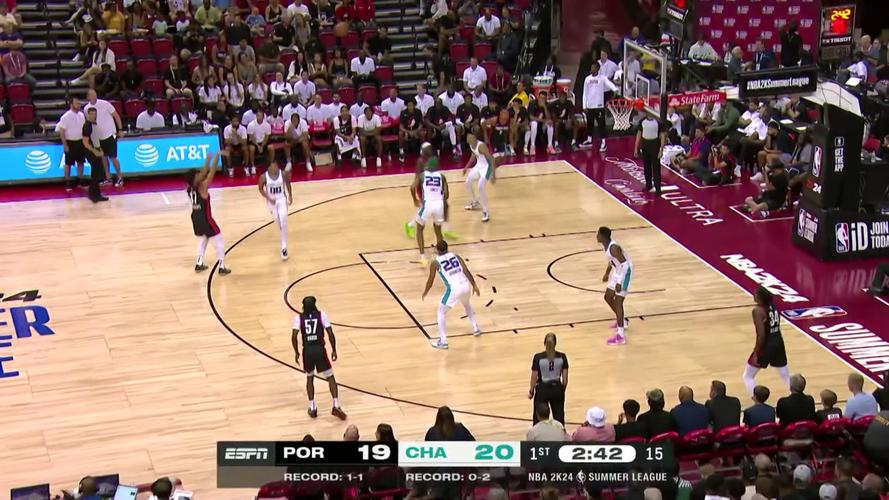 开拓者队全队发挥出色,取得胜利 开拓者队全队发挥出色,取得胜利